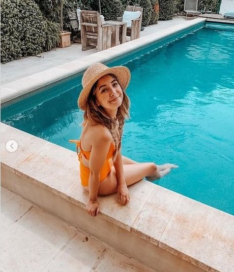 Zoe Sugg onlyfans porn leaks