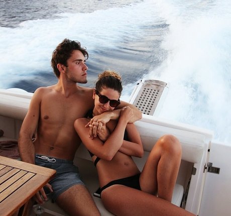 Zoe Sugg onlyfans sex