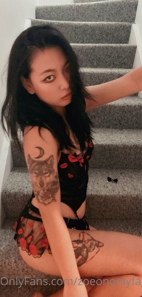 lesbian kissing onlyfans art nude portrait