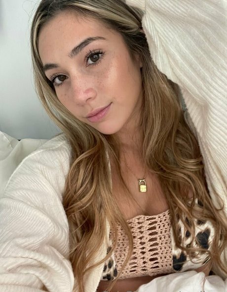 zoellaaa boobs onlyfans