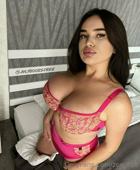 zoe cox naked only fans