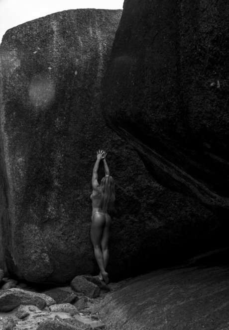 Aline Hirth onlyfans strip tease