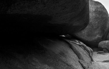 Aline Hirth  negative