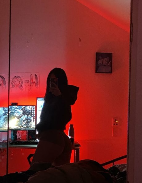 _estherng onlyfans public photos