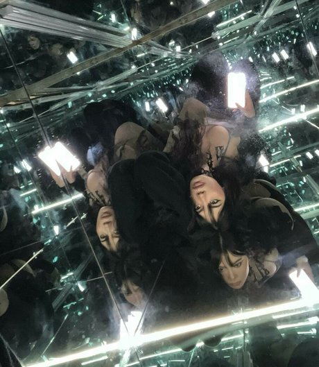 _estherng nude onlyfans leaks