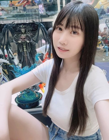 Rus Piano onlyfans model images