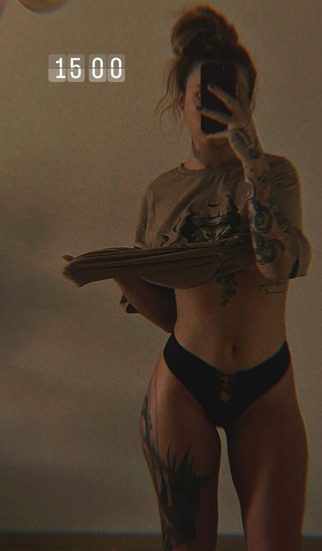 Elana Dara onlyfans desnuda