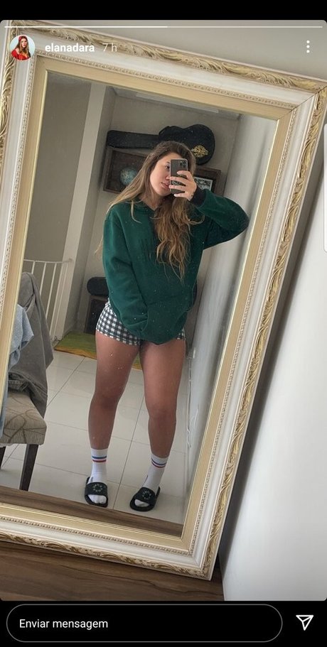 Elana Dara onlyfans pics