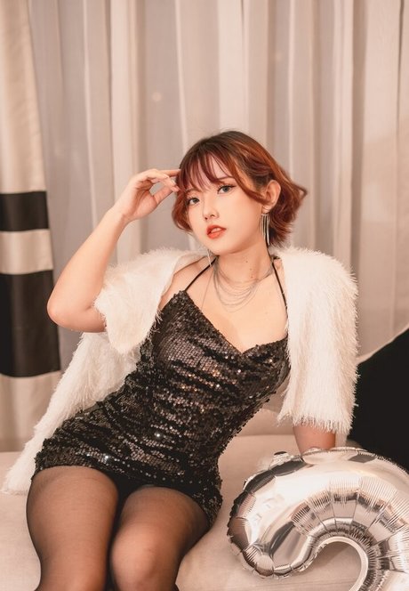 Messie Huang onlyfans leaked