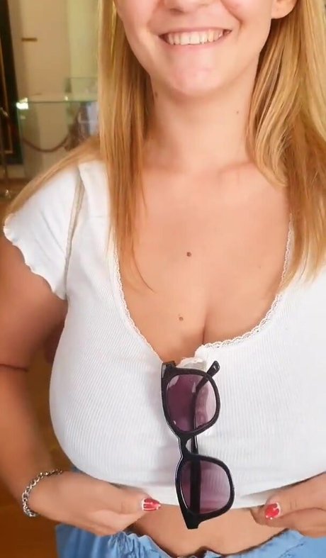 Pola Rainbow nude leaks onlyfans