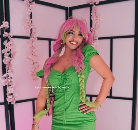 Juli Byonett nude onlyfans pics