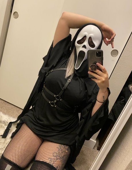 aelflaed onlyfans leaked.