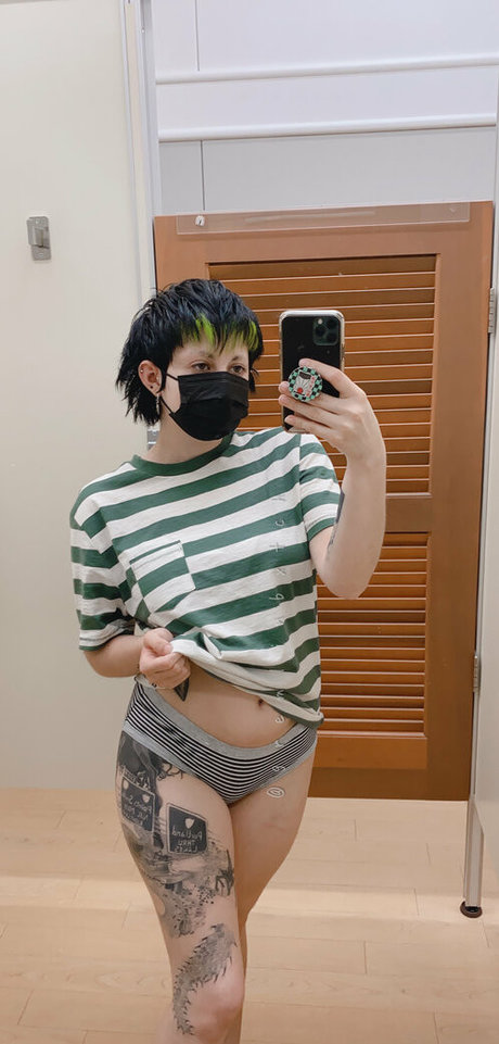 Gremlinbxtch onlyfans sexy