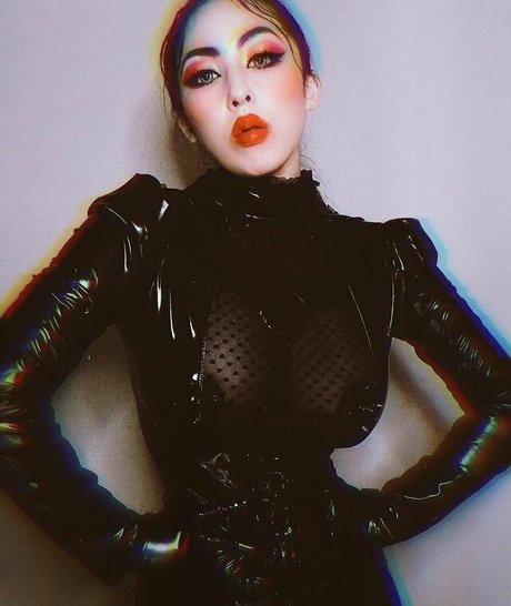 Maika Kamisusaki  photo