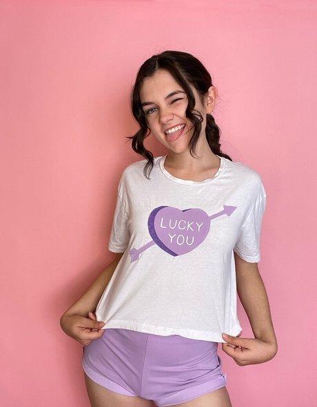 Mina Kess onlyfans leak naked