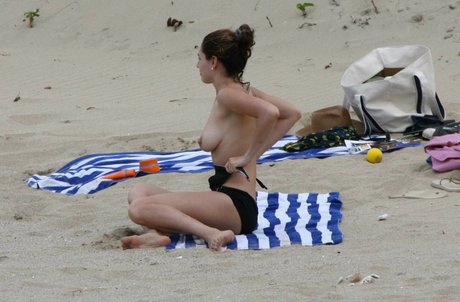 Kelly Brook onlyfans leak