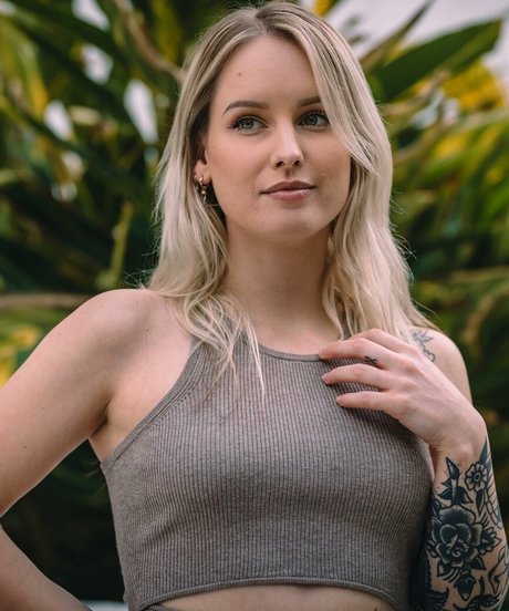 Sonja Reid nsfw onlyfans