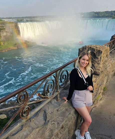 Sonja Reid onlyfans leaks.