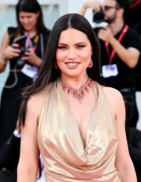 Adriana Lima nude onlyfans leaked