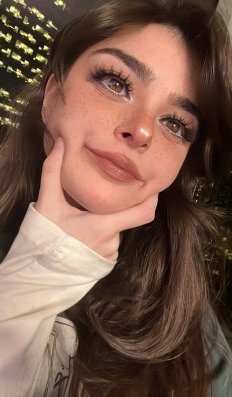 Aruuu nudes only fans