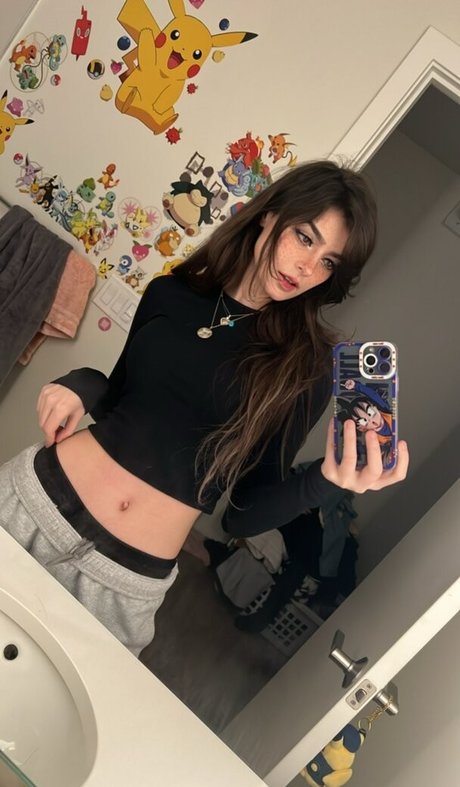 Aruuu onlyfans images