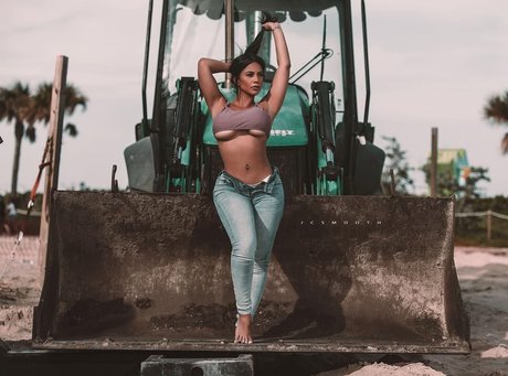 Litza Yanez only fans pictures