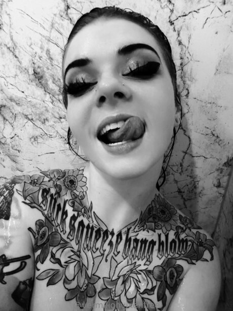 Vermilionvixenfree onlyfans leaked tits