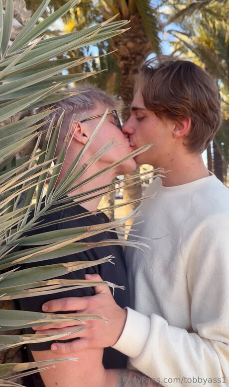 Tobbyass1 sextape onlyfans