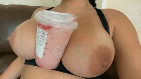 Nola Exico onlyfans strip tease