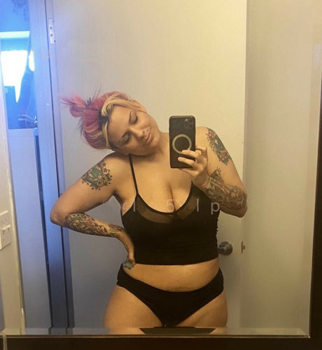 TheZombiUnicorn porn onlyfans