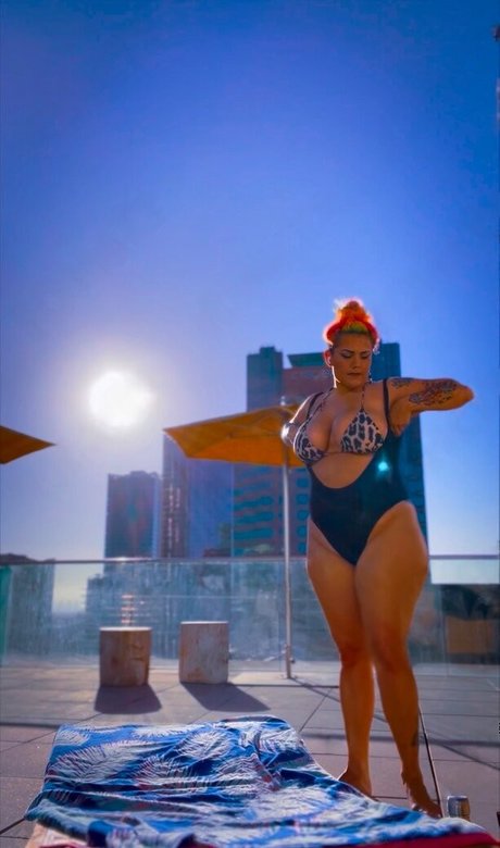 TheZombiUnicorn onlyfans naked leak