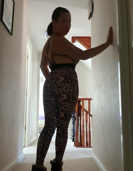 Tigerr Benson onlyfans strip tease