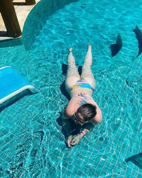 Nahzinhaa Profile image