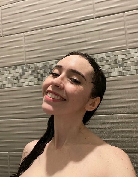 Catlyn Crespo onlyfans tits