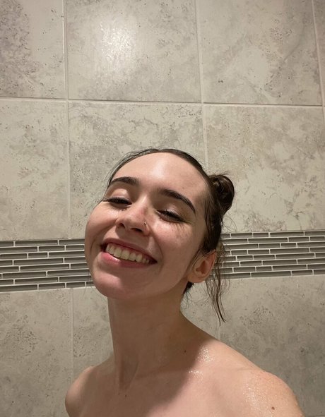 Catlyn Crespo Profile image