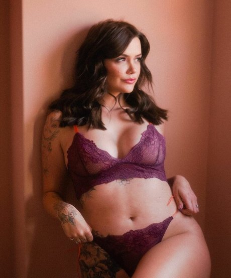 Marcela McGowan onlyfans naked