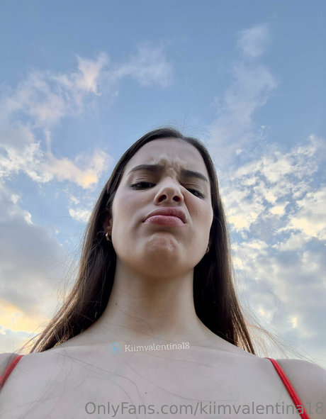 Kiimvalentina18 only fans pic