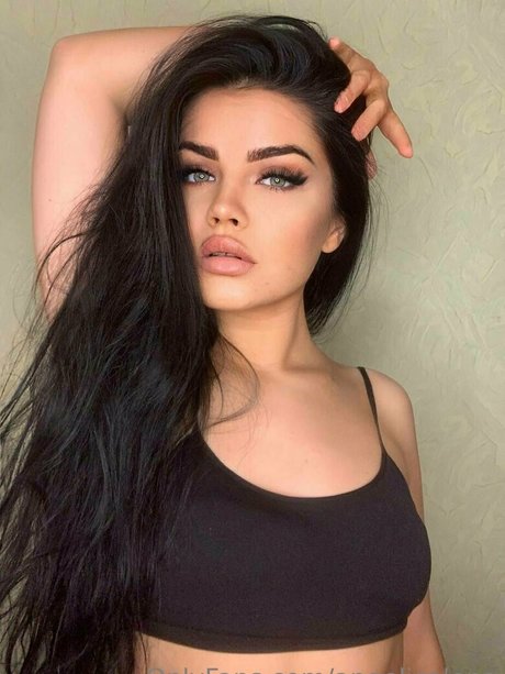 angelicalena onlyfans striptease