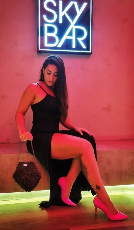 blonde cougar onlyfans art naked visuals