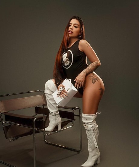 MC Mirella sex onlyfans