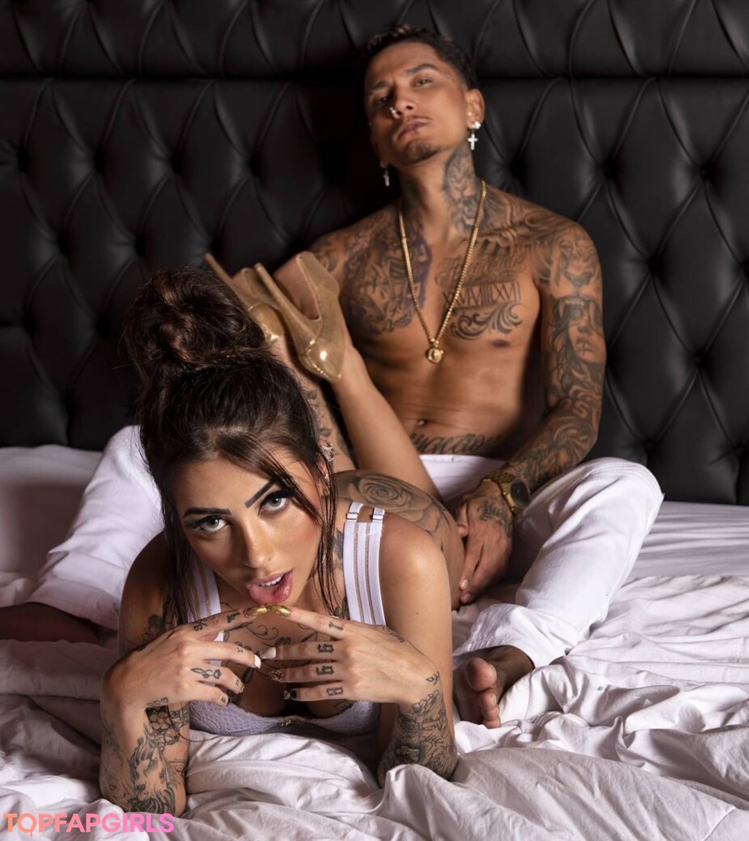 MC Mirella onlyfans striptease