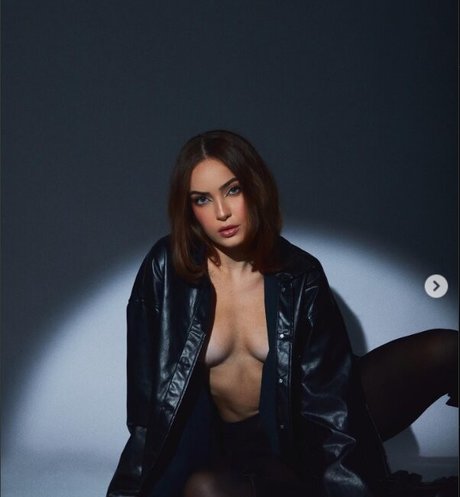 MaceiO boobs onlyfans