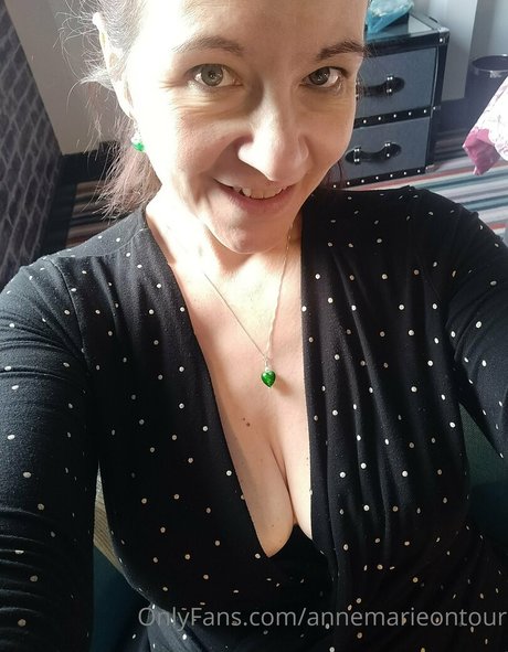 annemarieontour onlyfans for free