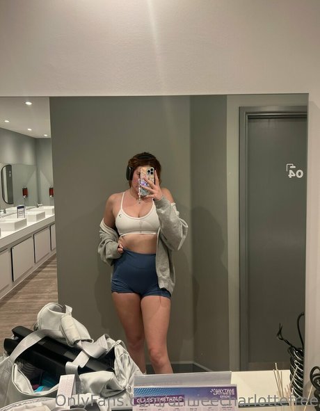 annieecharlottefree Profile image