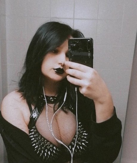 thethreeheadedsnake onlyfans nude porn