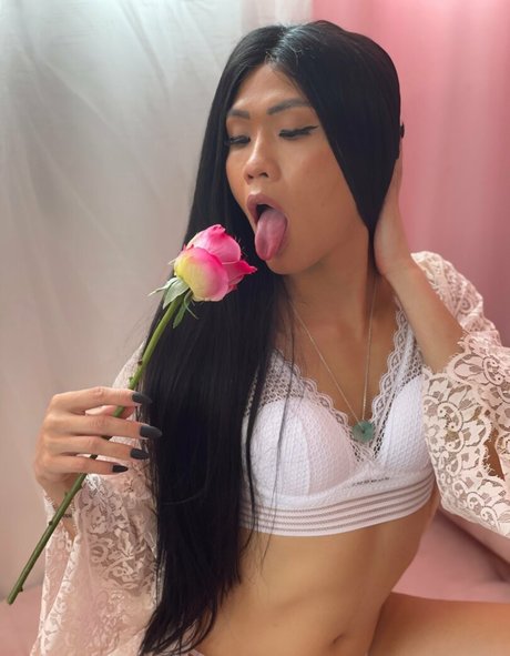 ts lilyuw88 onlyfans leak