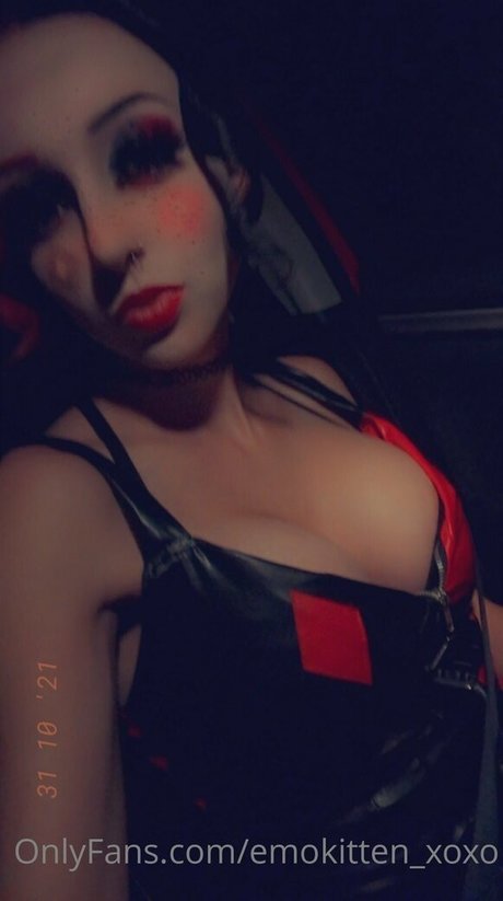 emokitten xoxo only fans pics