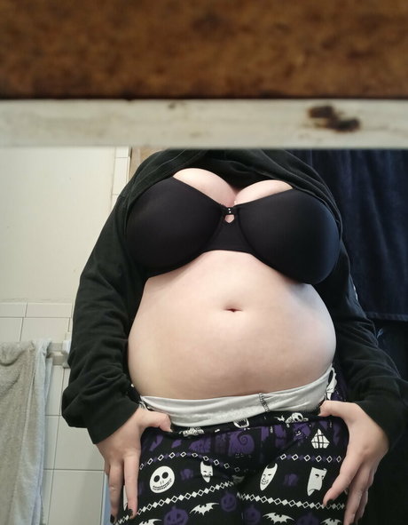 gothgoddesshailey on onlyfans