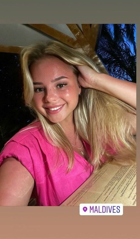 katyshka2208 onlyfans striptease