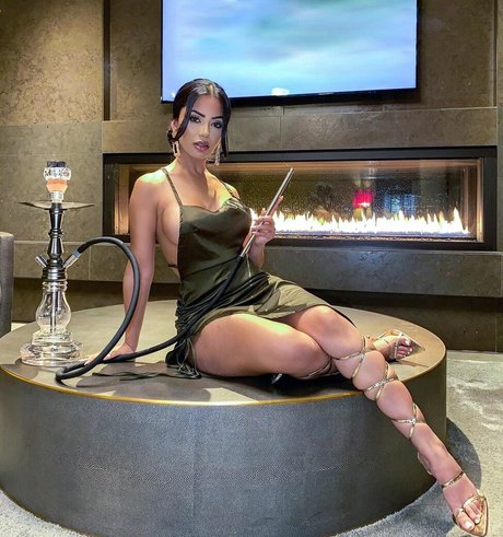 Aneeqa Farid nudes only fans